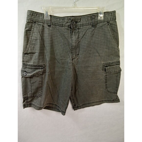 Izod Mens 34" Cargo Shorts Green Black - Picture 1 of 8